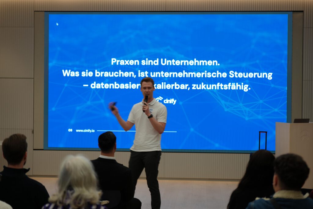 Cinify-Pitch beim Purple Pitch 2025 — Praxen sind Unternehmen