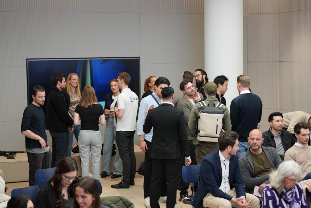 Networking beim Purple Pitch 2025 im NIO House Düsseldorf